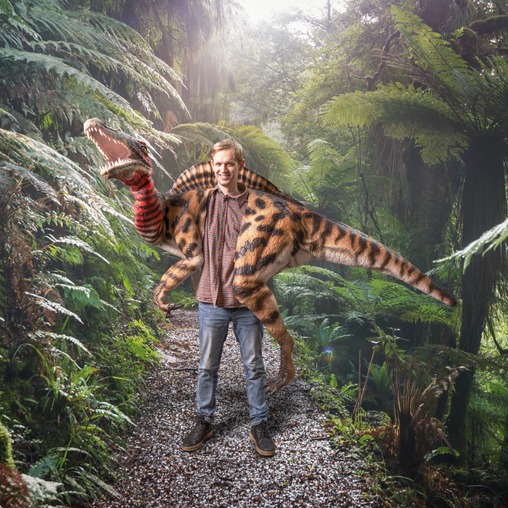 Спинозавр - фото марионетки в наличии